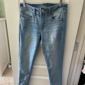 American Eagle Super Super Stretch Light Wash Jean